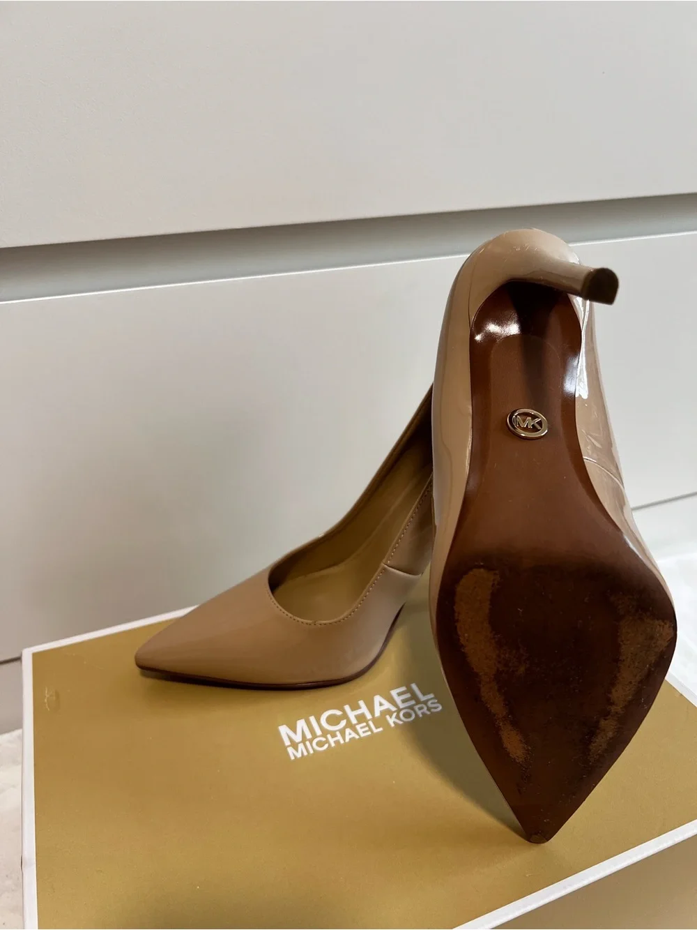 Michael Kors Patent Leather Pointed-Toe Pumps in Nude Size 6